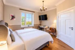 Zimmer 1 mit Landschaftsblick- Boutique Hotel Villa-Wahnfried