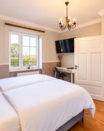 Zimmer 1 mit Landschaftsblick- Boutique Hotel Villa-Wahnfried