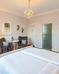 Zimmer #3 mit Landschaftsblick 1. OG, Boutique Hotel Villa-Wahnfried Thiessow Rügen