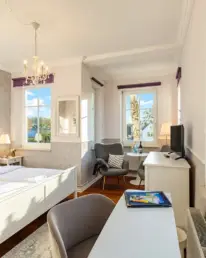 Doppelzimmer #5 mit Meer- und Landschaftsblick 1. OG, Boutique Hotel Villa-Wahnfried Thiessow, Rügen 2 Doppelzimmer #5 mit Meer- und Landschaftsblick 1. OG, Boutique Hotel Villa-Wahnfried Thiessow, Rügen