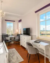 Zimmer #5 mit Meer- und Landschaftsblick 1. OG, Boutique Hotel Villa-Wahnfried Thiessow, Rügen 3 Zimmer #5 mit Meer- und Landschaftsblick 1. OG, Boutique Hotel Villa-Wahnfried Thiessow, Rügen