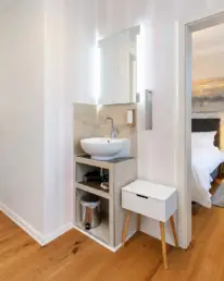 Zimmer Isolde im Erdgeschoss 5 Zimmer Isolde im Erdgeschoss