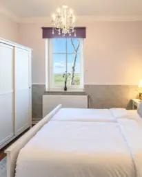 Zimmer #6 mit Meerblick und Landschaftsblick - EG, Boutique Hotel Villa-Wahnfried Thiessow Rügen